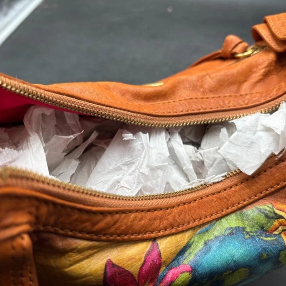 RARE NWT Vintage Isabella Fiore Love Your Planet Leather Hobo Y2K Collector Bag - Picture 7 of 7